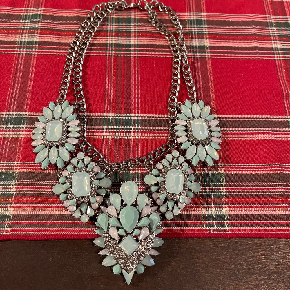 Statement necklace